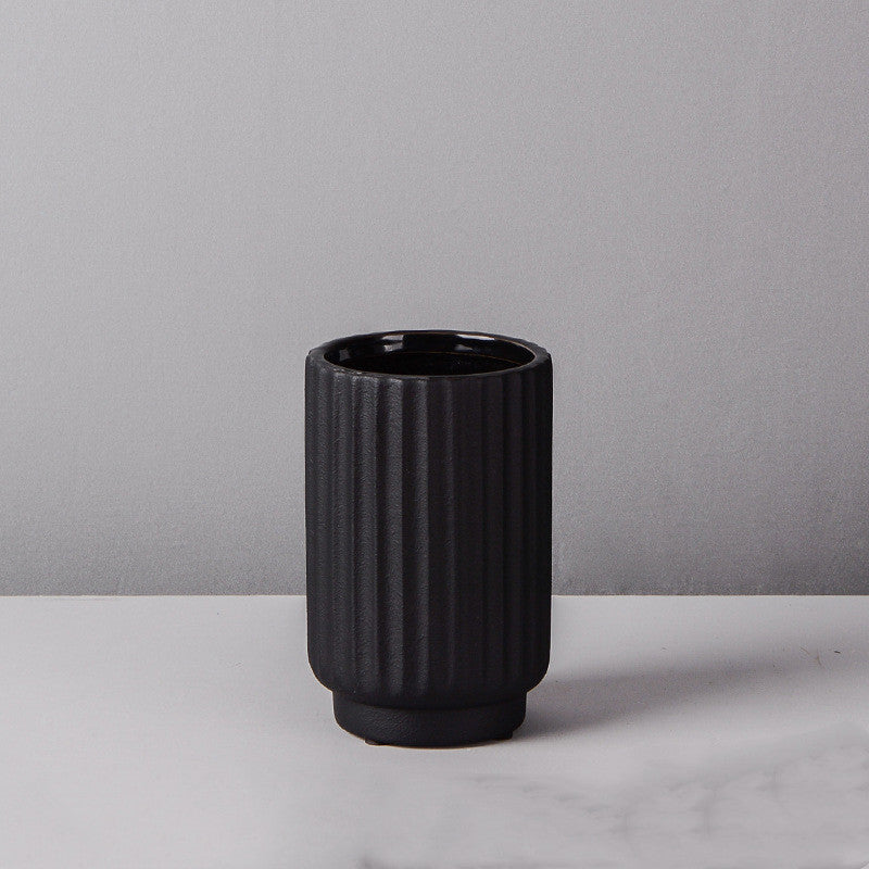 Lining Contemporary Ceramic Vase