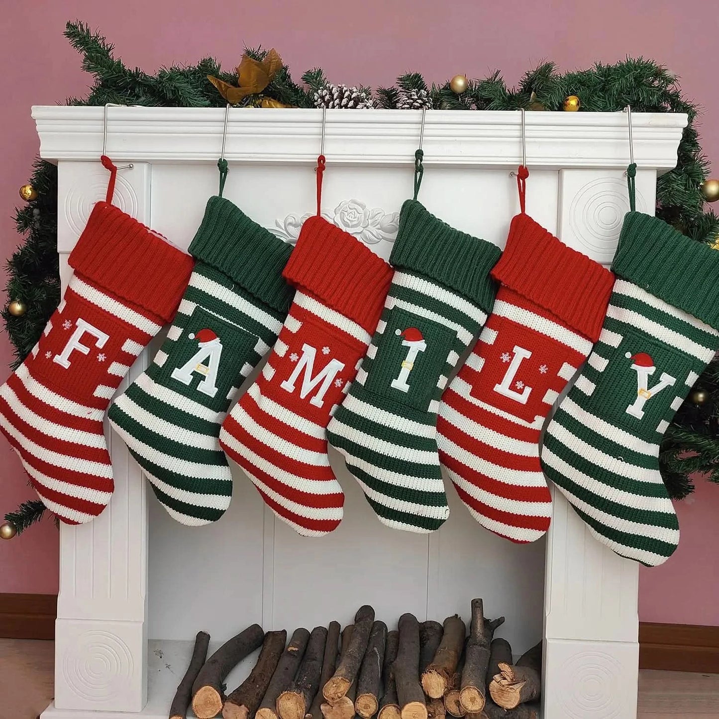 Chaussettes de Noël YarnCraft Monogram « FAMILLE »