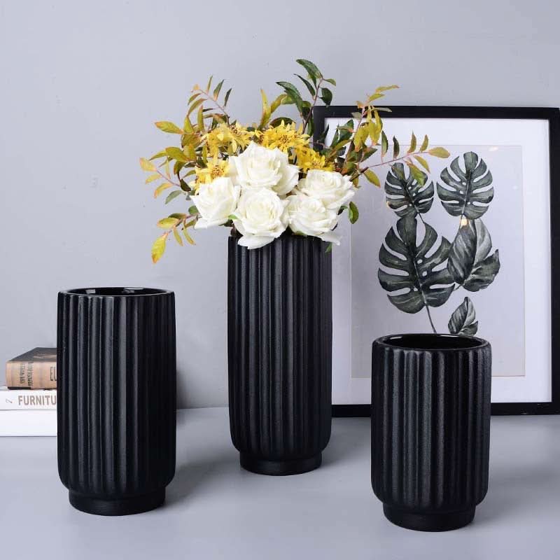 Lining Contemporary Ceramic Vase
