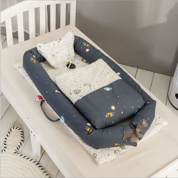 Foldable Portable Travel Crib/Bassinet for Baby