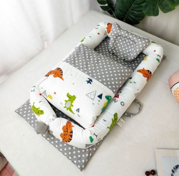 Foldable Portable Travel Crib/Bassinet for Baby