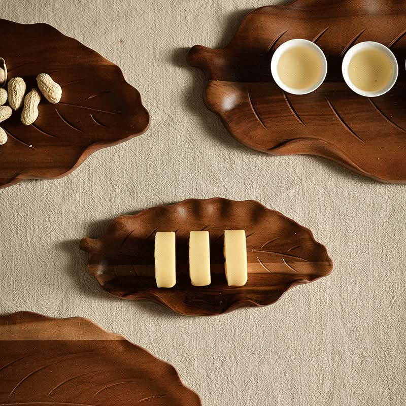Leaf-Shaped Serving Tray