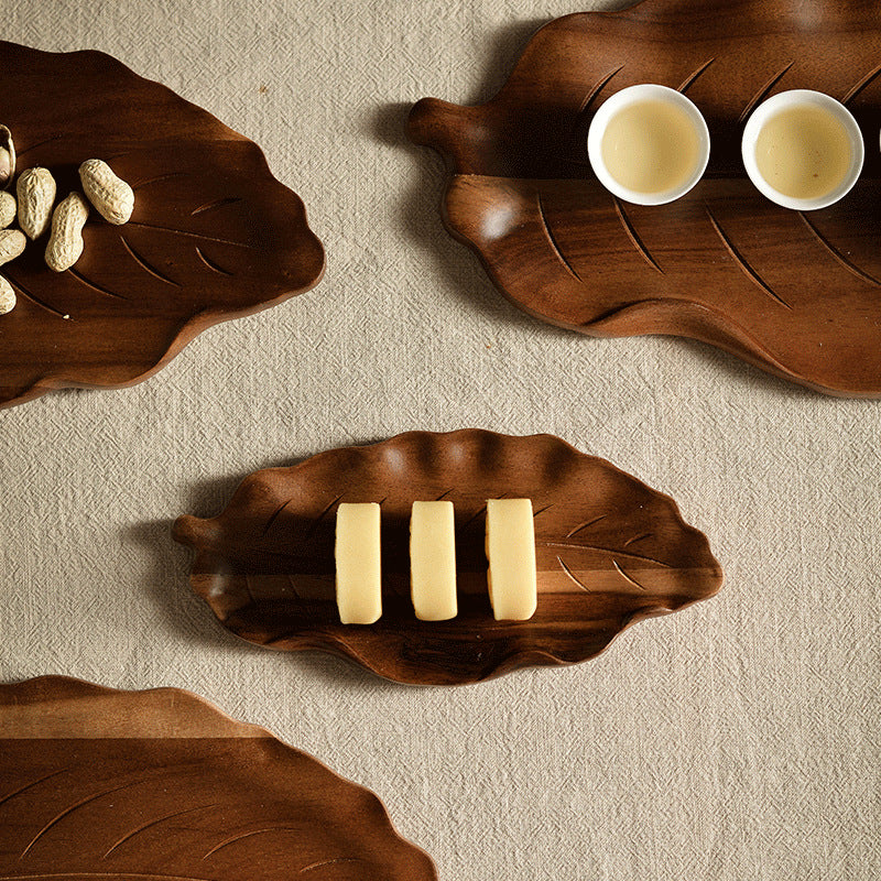 Wooden leaf tray size comparison