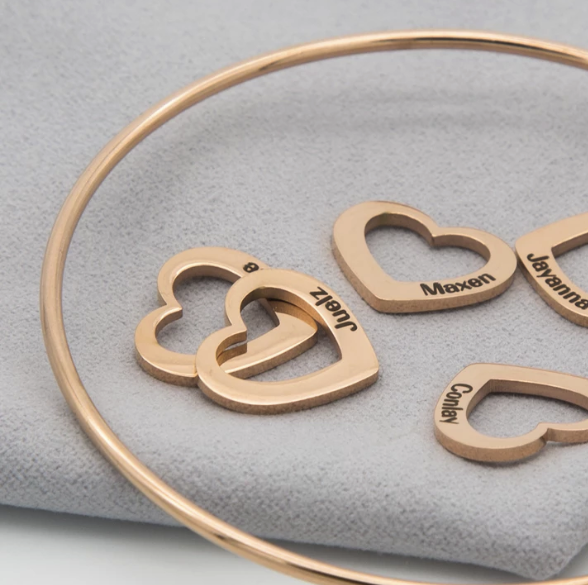 Love Bracelet Peach Heart packaging