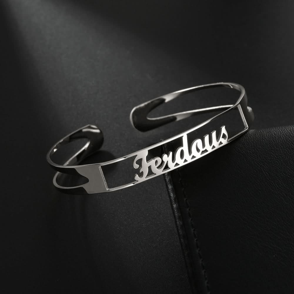 Personalized Stainless Steel Bracelet – A Timeless Symbol of Love