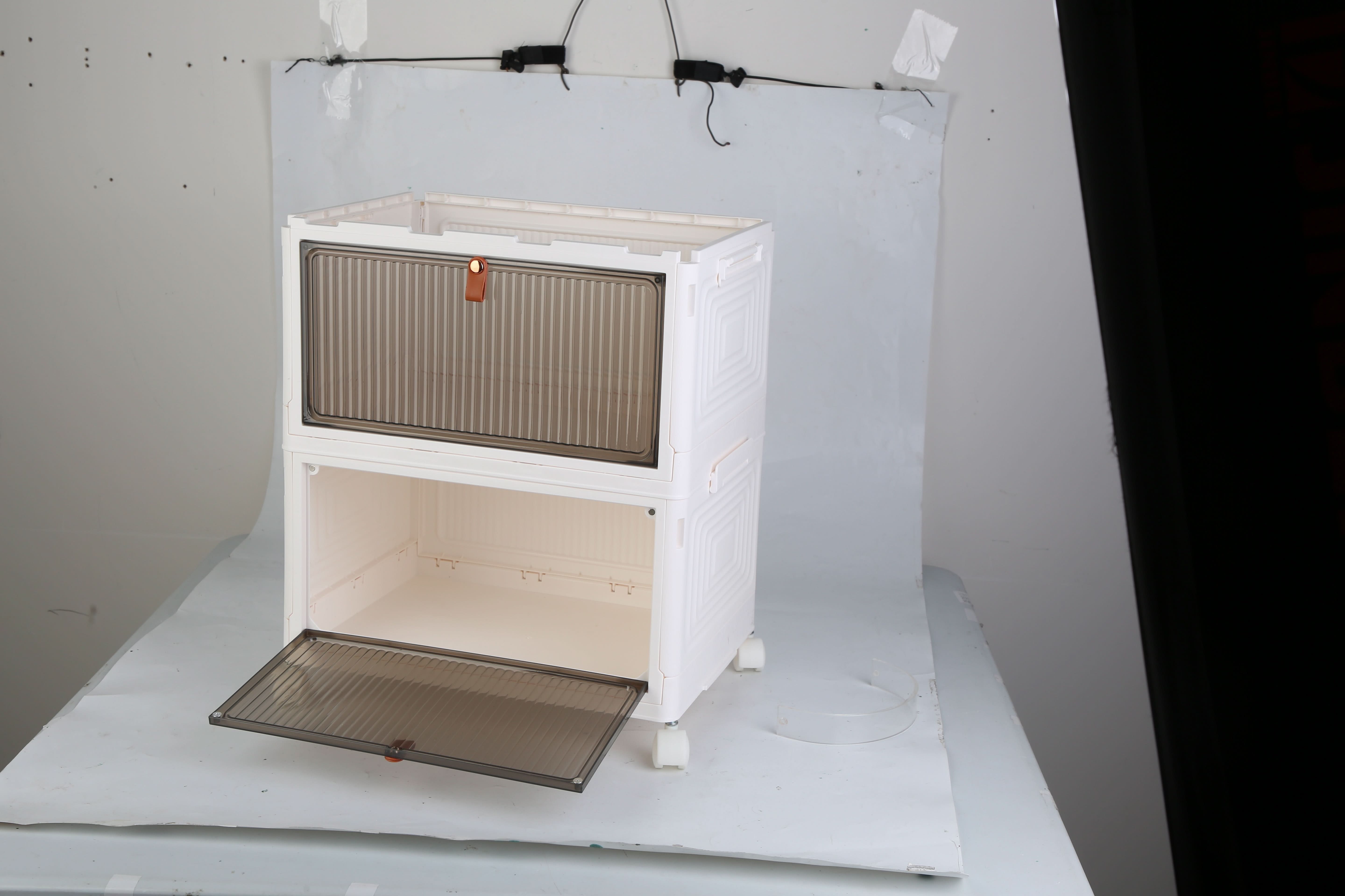 Ensemble de 4 bacs de rangement pliables avec couvercle et porte magnétique, empilables et dotés de 4 roulettes pivotantes à 360°.
