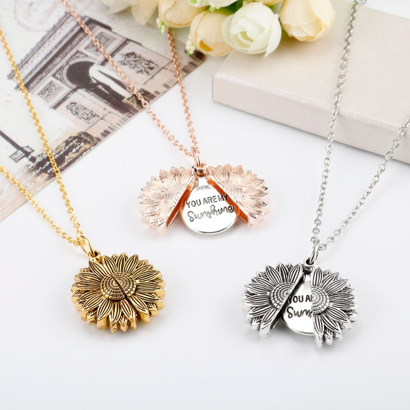 Sunflower pendant necklace, detail view