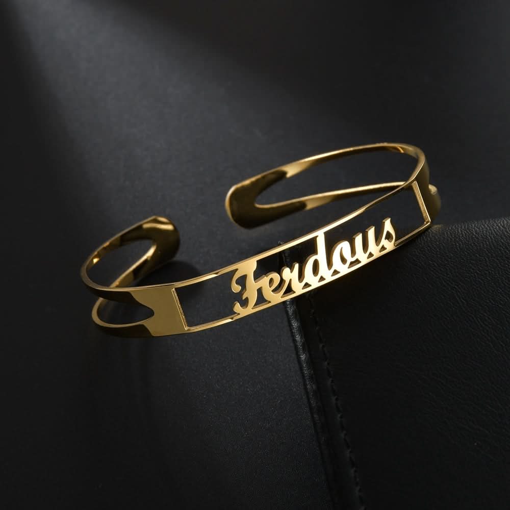 Personalized Stainless Steel Bracelet – A Timeless Symbol of Love