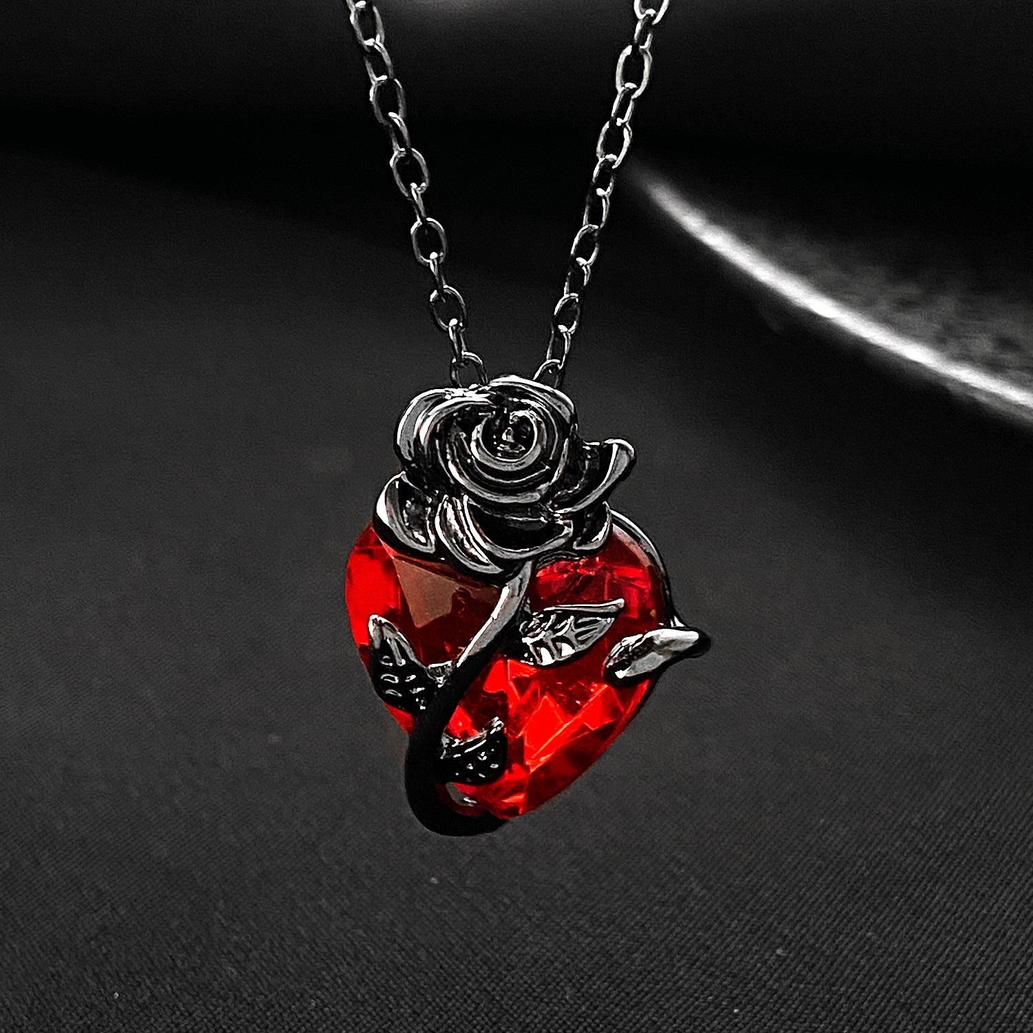 Punk Rose Love Necklace detail