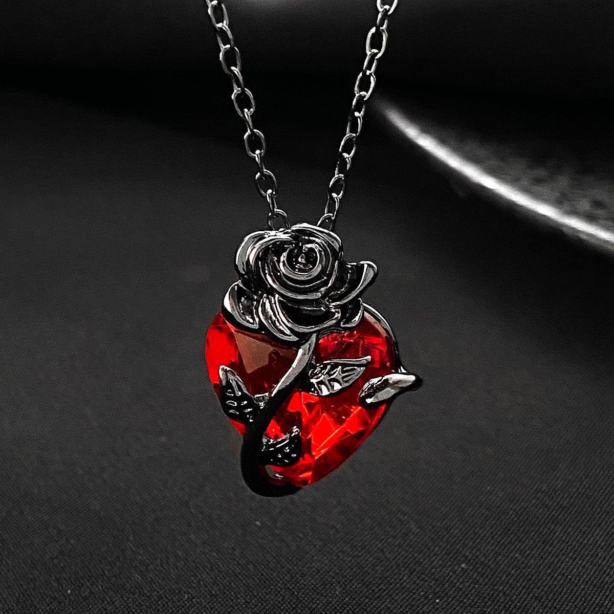 Punk Rose Love Necklace detail
