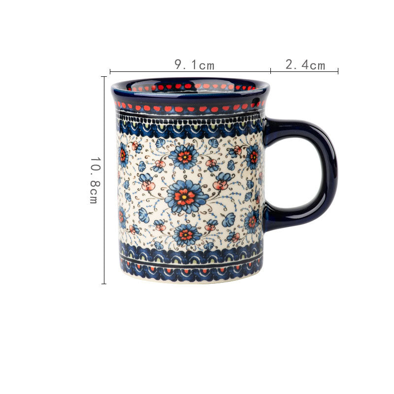 Vintage floral ceramic mug capacity and size detail