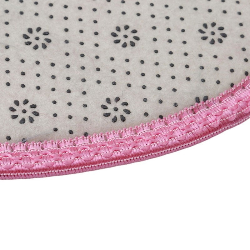 Heart-Shaped Floor Mat detail
