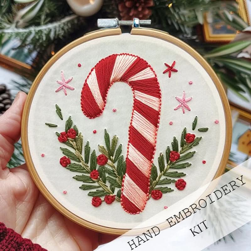 Materialpaket für ein besticktes Weihnachts-Set