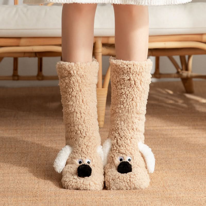 Niedliche Cartoon-Hundesocken, warme, rutschfeste Plüschsocken für den Winter, für Damen