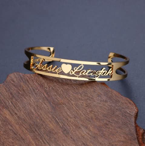 Personalized Stainless Steel Bracelet – A Timeless Symbol of Love