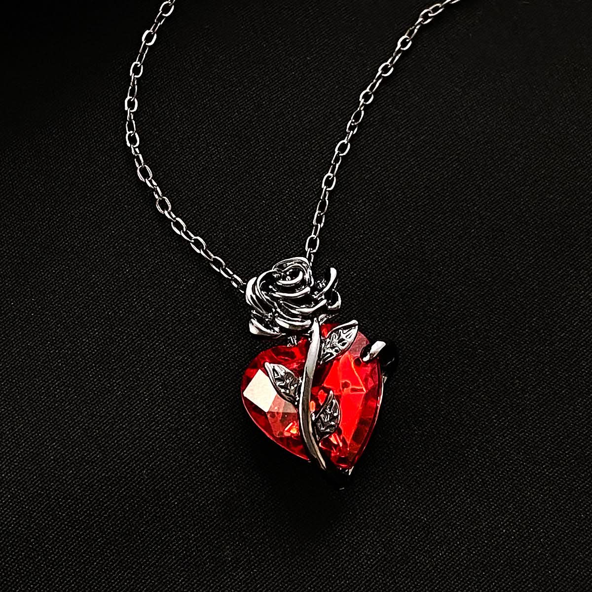 Punk-Rosen-Liebeskette, modische, herzförmige Schlüsselbeinkette mit Anhänger – perfekt für den Valentinstag