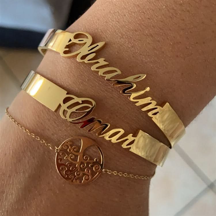 Personalized Stainless Steel Bracelet – A Timeless Symbol of Love
